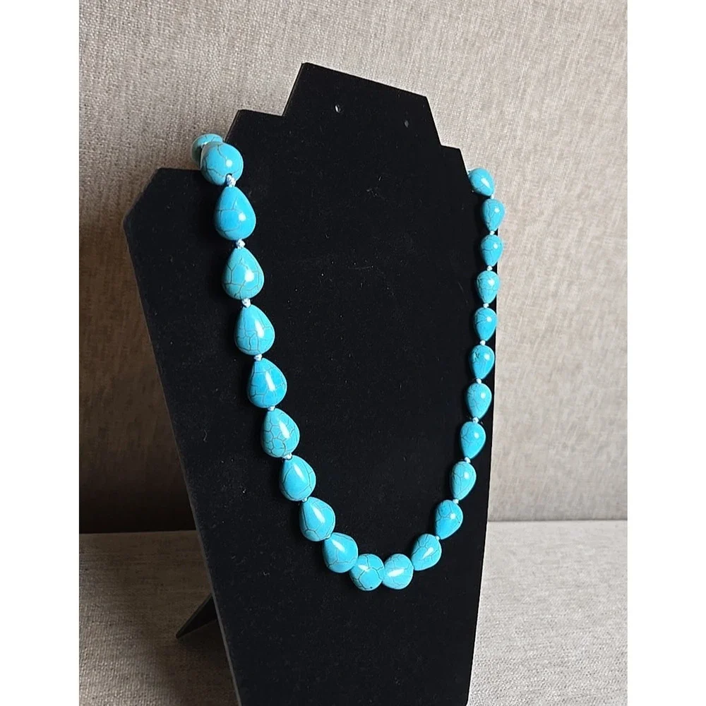 Turquoise Colored Dyed Necklace Silver Tone Tear Drop Beads Boho 18